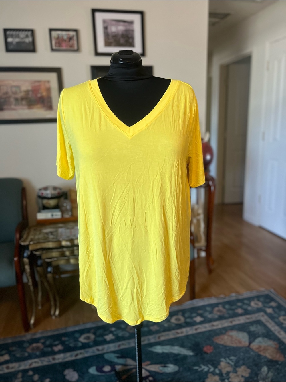 Zenana Outfitters Yellow V-Neck Short Sleeve Tee